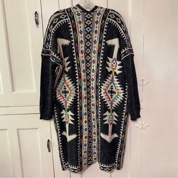 GeeGee Women's Aztec Print Open Cardigan Sweater Charcoal Gray Size M/L - Picture 6 of 10